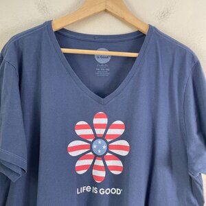 Life Is Good Womens Plus XXL Crusher Classic Fit V Neck T Shirt Patriotic Flower